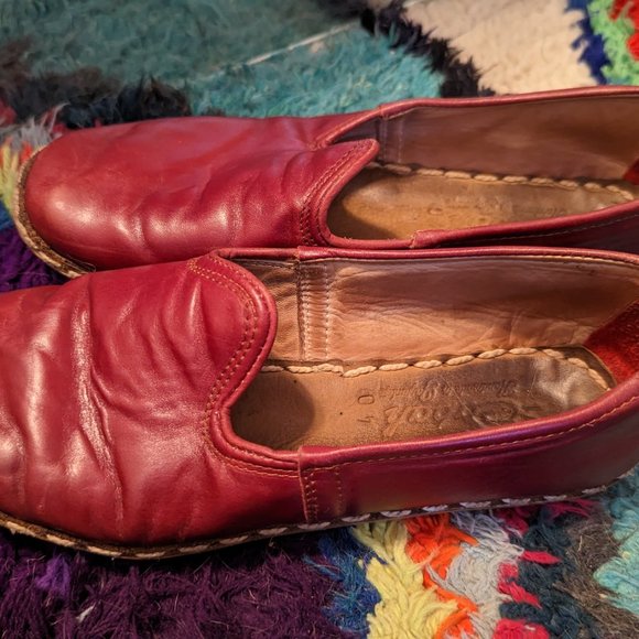 Oxblood Sabah W40 - Picture 2 of 6